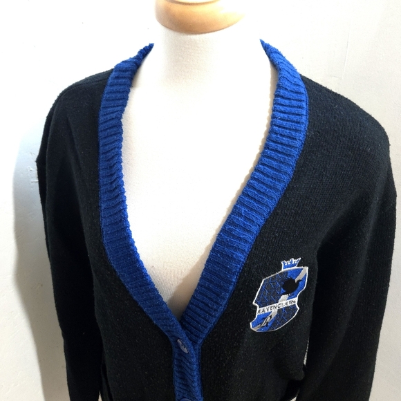 Harry Potter | Ravenclaw Black and Blue V-Neck Cardigan Sweater - Picture 5 of 10